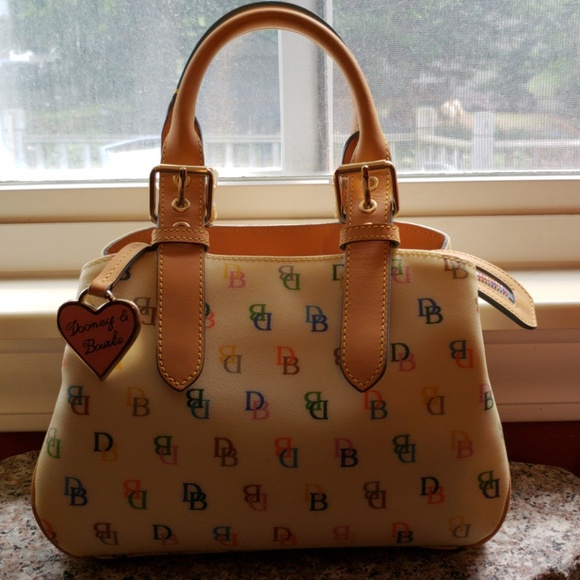Dooney & Bourke Handbags - Dooney and Burke bag